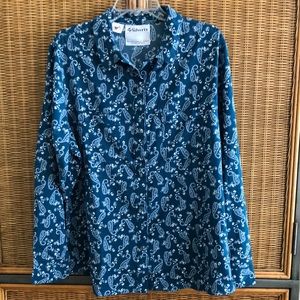 NWT. Silverts Magnetic Closure Top